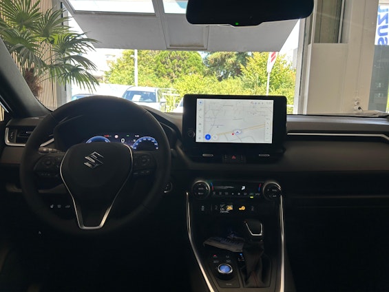Vehicle image 8