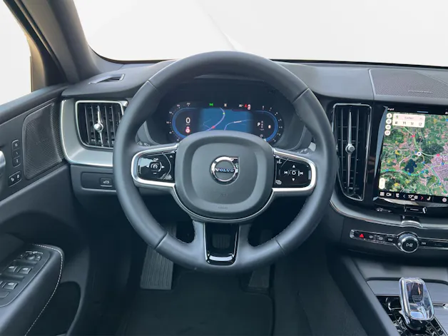 Volvo XC60 2.0 B5 MH Plus Dark AWD