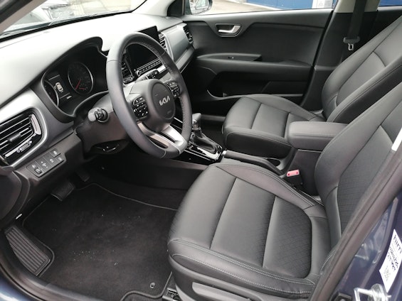 Vehicle image 6 Vehicle image 6