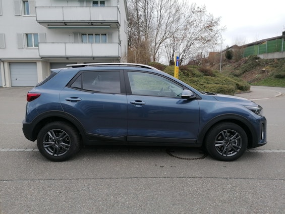 Vehicle image 3 Vehicle image 3