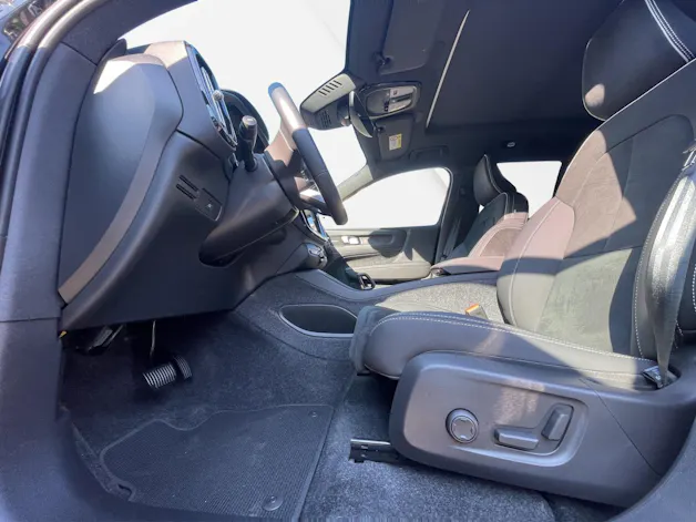 Volvo EX40 XCENTRIC Black Edition AWD