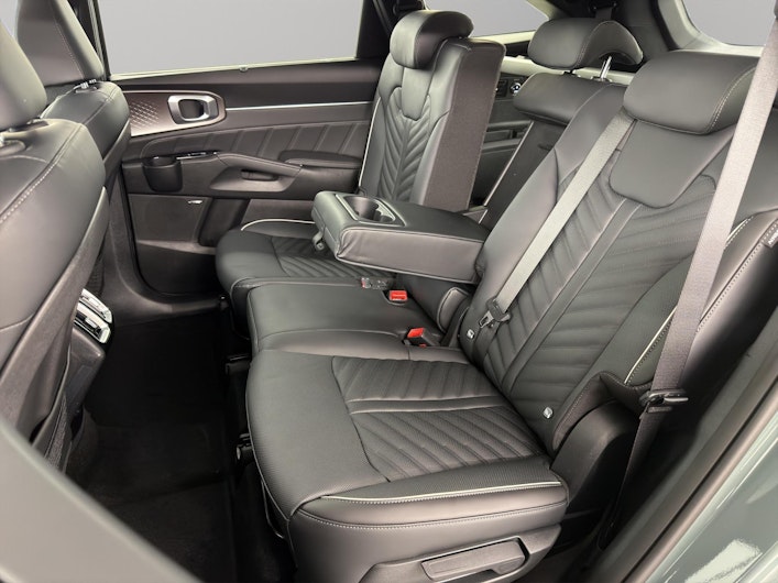 Vehicle image KIA SORENTO