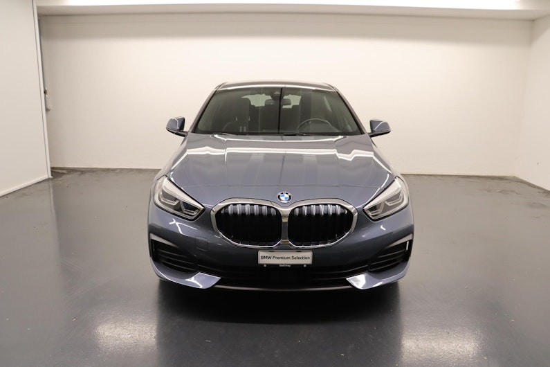 Vehicle image BMW 1 SERIES