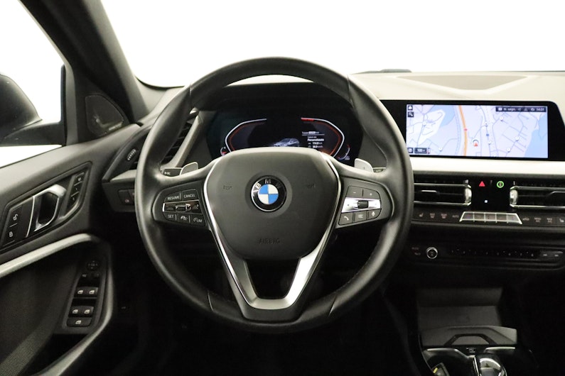 Vehicle image BMW 1 SERIES