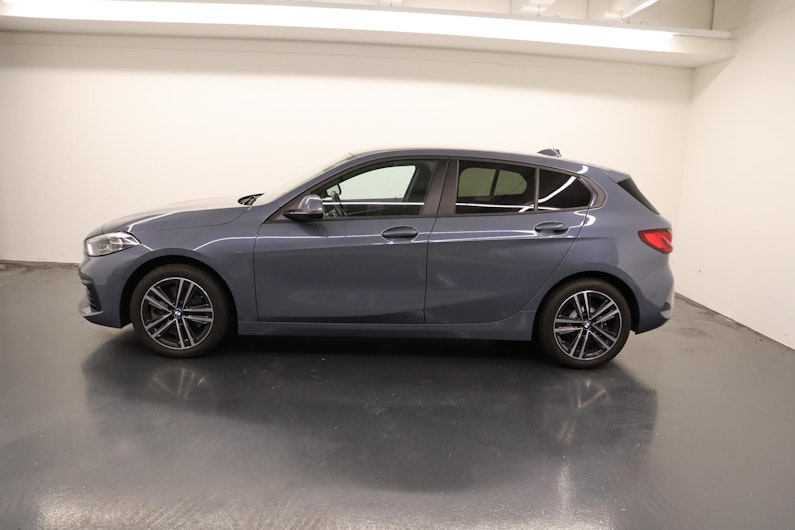 Vehicle image BMW 1 SERIES