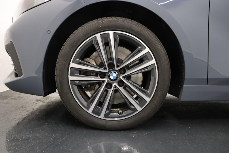 Vehicle image BMW 1 SERIES