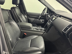 Vehicle image LAND ROVER Discovery 2.0 SD4 SE