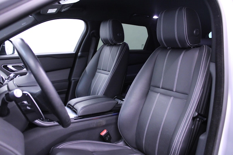 Vehicle image LAND ROVER RANGE ROVER VELAR