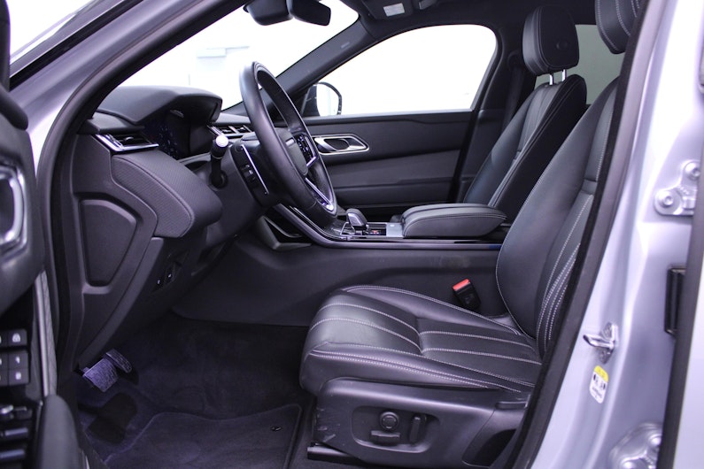 Vehicle image LAND ROVER RANGE ROVER VELAR