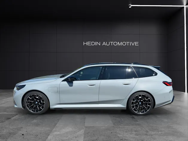 BMW M5 xDrive Touring