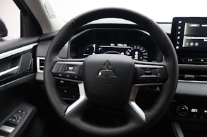 Vehicle image MITSUBISHI Outlander 2.4 PHEV Intense 4x4