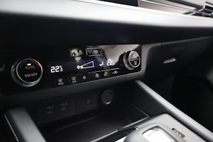 Vehicle image MITSUBISHI Outlander 2.4 PHEV Intense 4x4