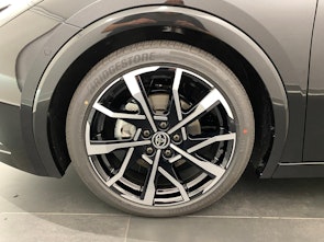 Vehicle image TOYOTA Prius 2.0 Plug-In-Hybrid Premium