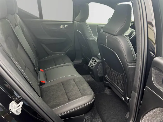 Volvo EX40 Twin Black Edition AWD