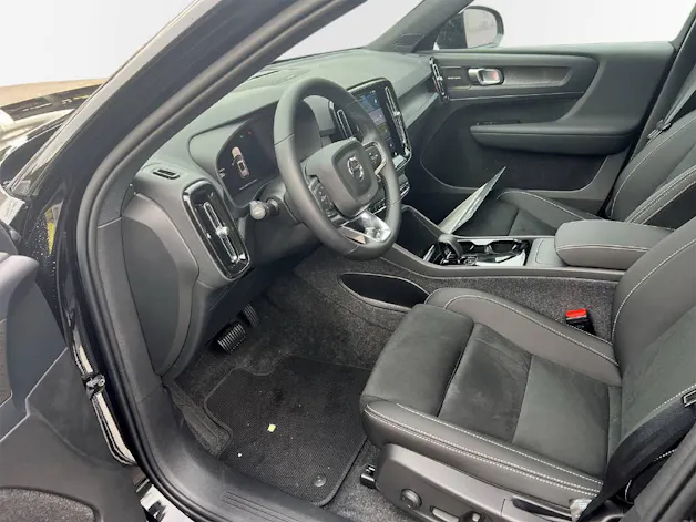 Volvo EX40 Twin Black Edition AWD