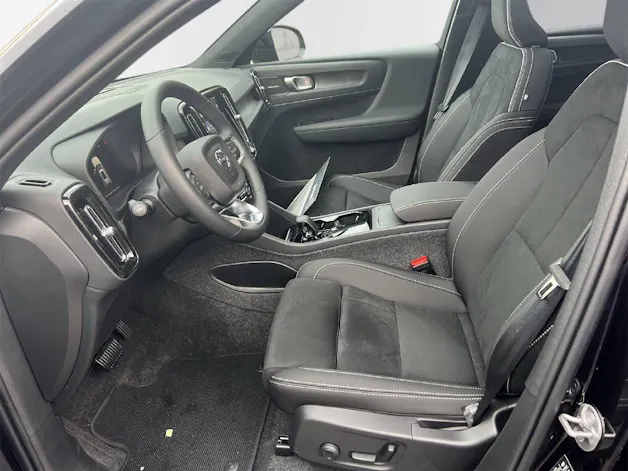 Volvo EX40 Twin Black Edition AWD