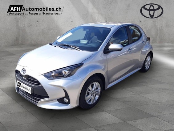 First vehicle image