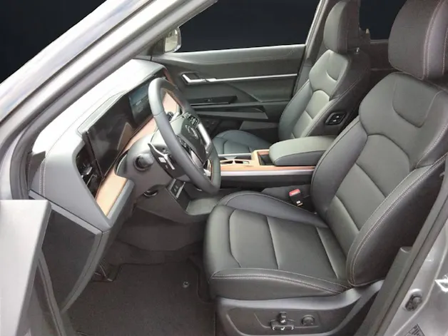 KGM Torres EVX Platinum