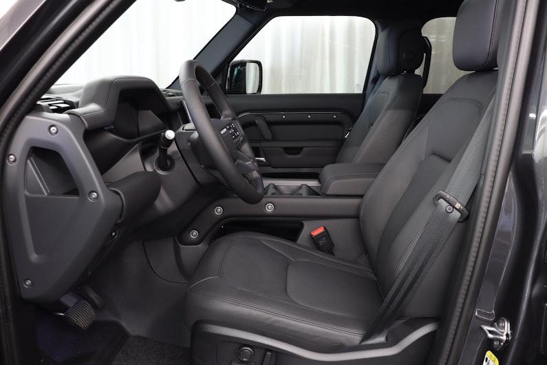 Vehicle image LAND ROVER DEFENDER