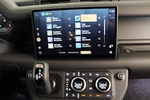 Vehicle image LAND ROVER Defender 110 3.0 D I6 300 X-Dynamic HSE