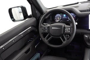 Vehicle image LAND ROVER Defender 110 3.0 D I6 300 X-Dynamic HSE