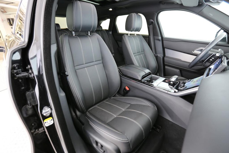 Vehicle image LAND ROVER RANGE ROVER VELAR