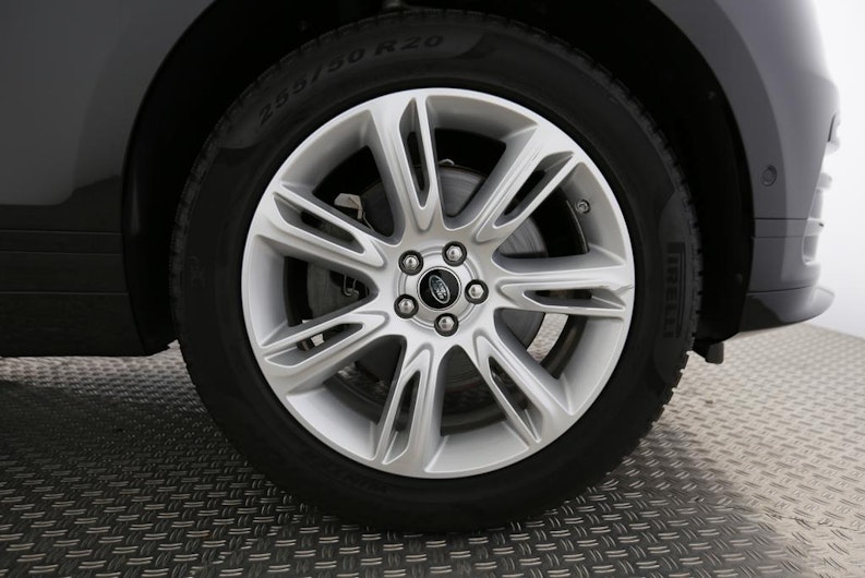 Vehicle image LAND ROVER RANGE ROVER VELAR