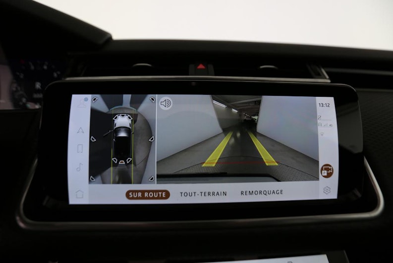 Vehicle image LAND ROVER RANGE ROVER VELAR