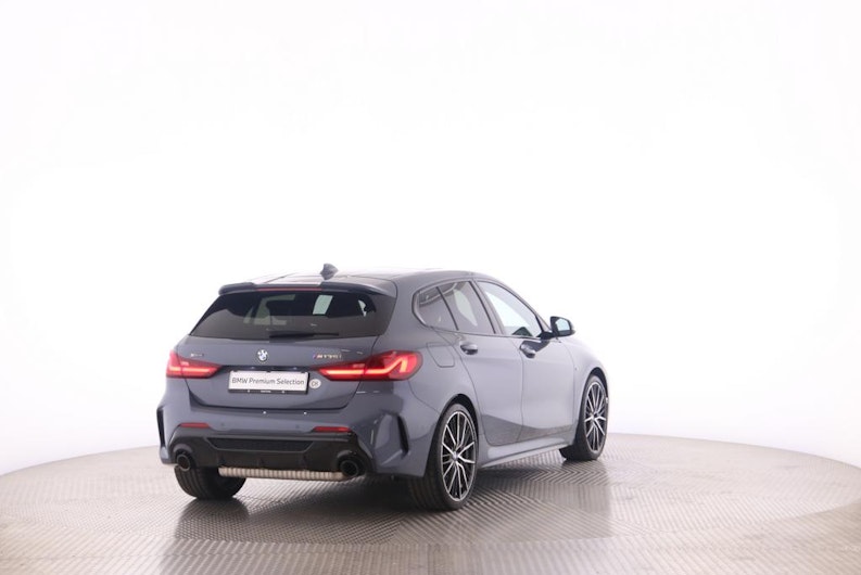 Vehicle image BMW 1 SERIES