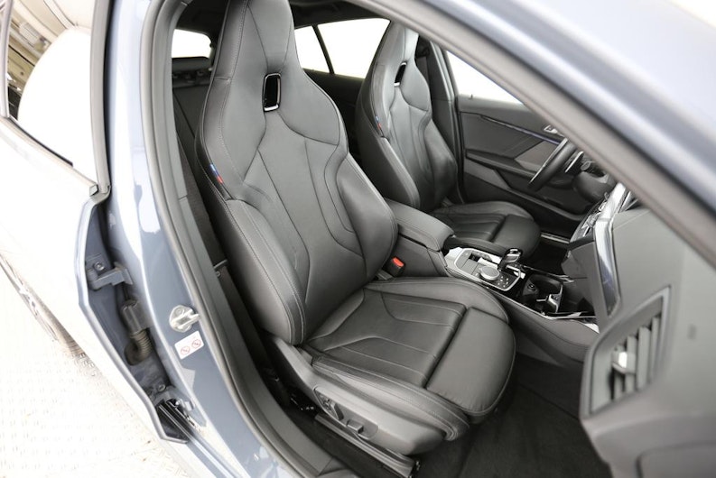 Vehicle image BMW 1 SERIES