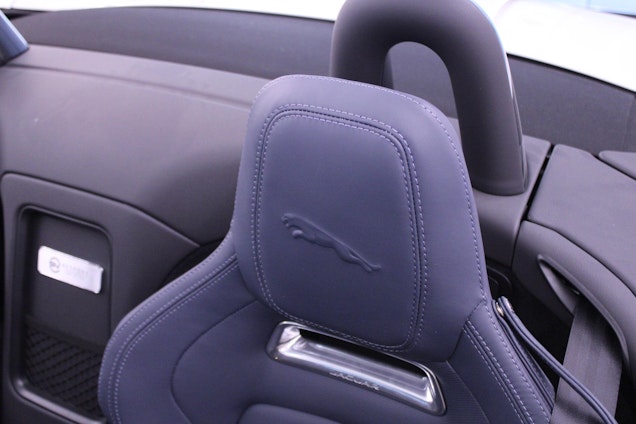 Vehicle image 14