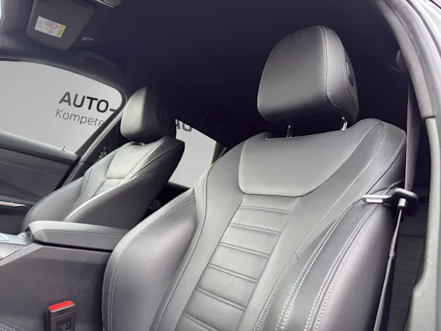 BMW 330e xDrive SAG Touring