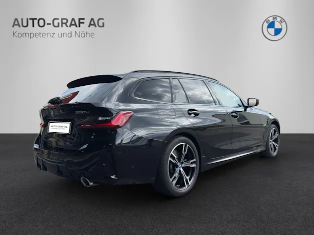 BMW 330e xDrive SAG Touring