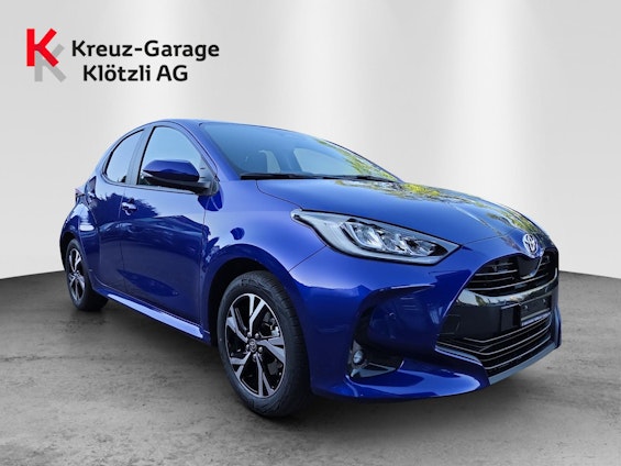 First vehicle image