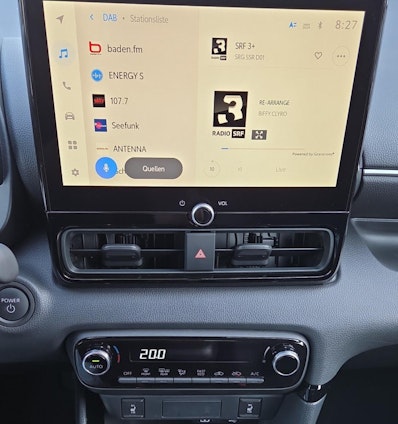 Vehicle image 14