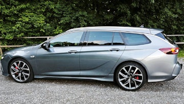 Vehicle image OPEL INSIGNIA 0