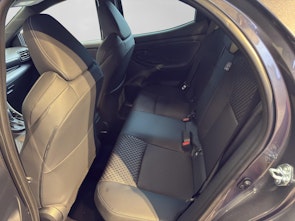 Vehicle image TOYOTA Yaris 1.5 VVT-i HSD Premium