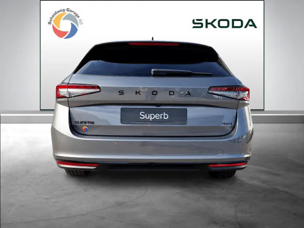 Škoda Superb Combi 2.0 TSI Sportline 4x4 DSG