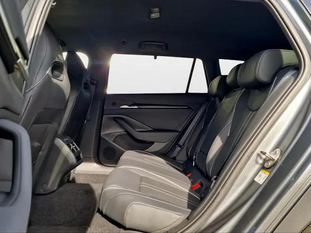 Škoda Superb Combi 2.0 TSI Sportline 4x4 DSG
