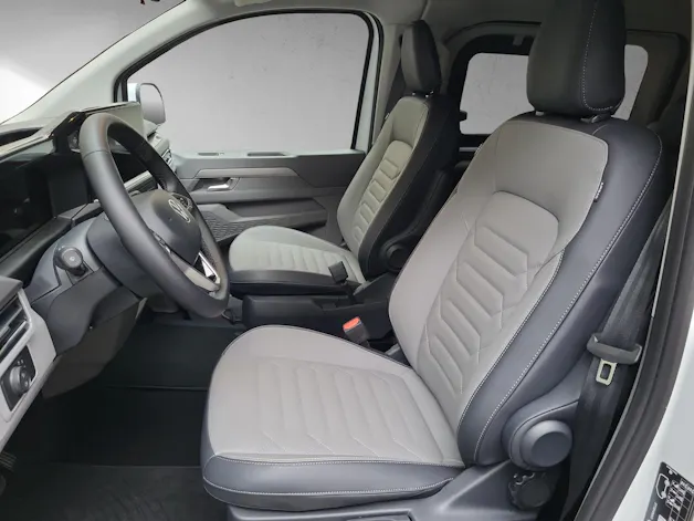 VW Caravelle BEV Style