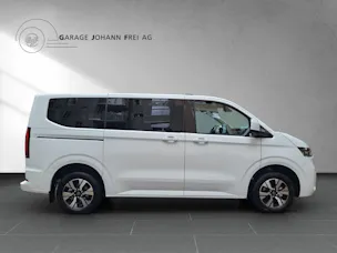 VW Caravelle BEV Style