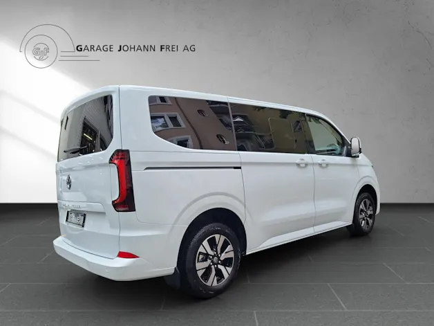 VW Caravelle BEV Style