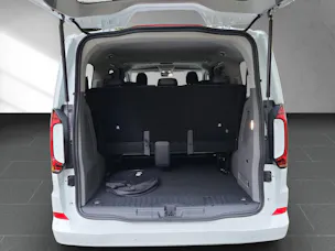 VW Caravelle BEV Style