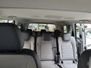 VW Caravelle BEV Style