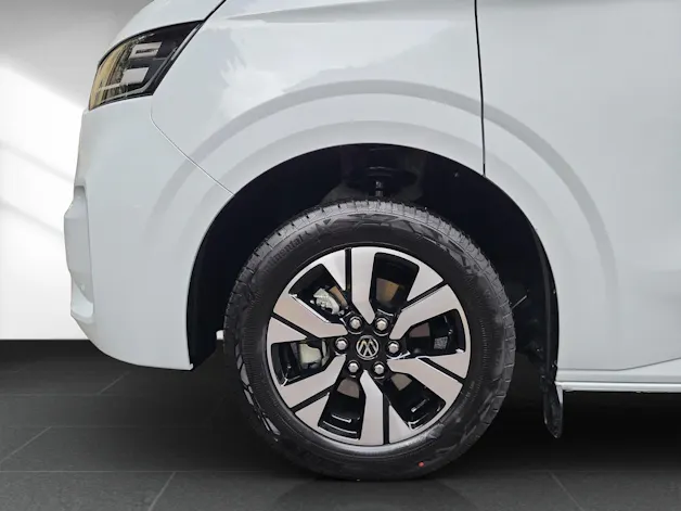 VW Caravelle BEV Style