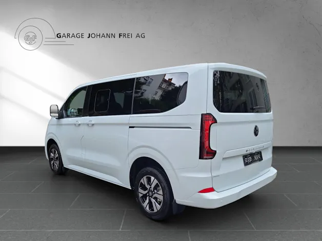 VW Caravelle BEV Style