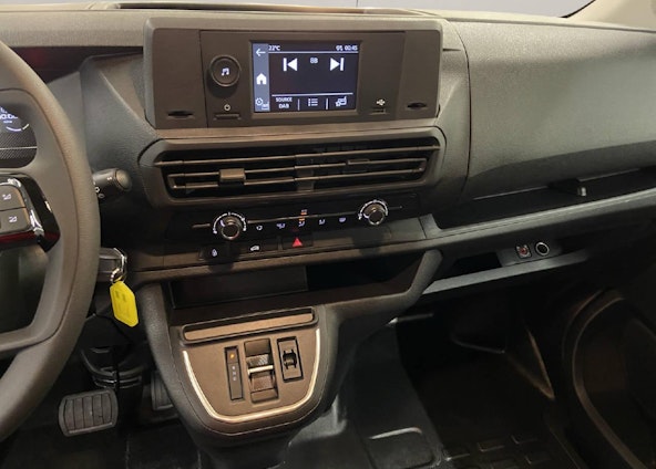 Vehicle image 7 Vehicle image 7