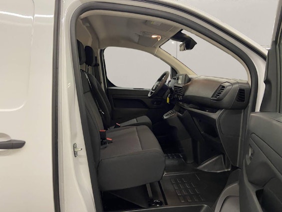 Vehicle image 11 Vehicle image 11