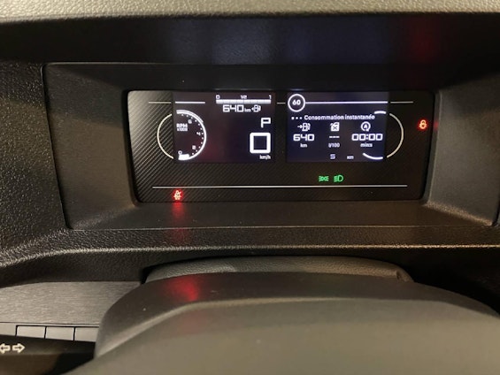 Vehicle image 9 Vehicle image 9