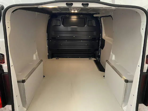 Opel Vivaro Cargo 2.0 D 144 S/S